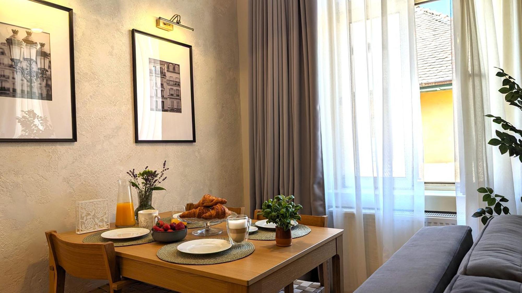 Apartment In Historic Center, Quiet Area, Ac Hermannstadt Exterior foto