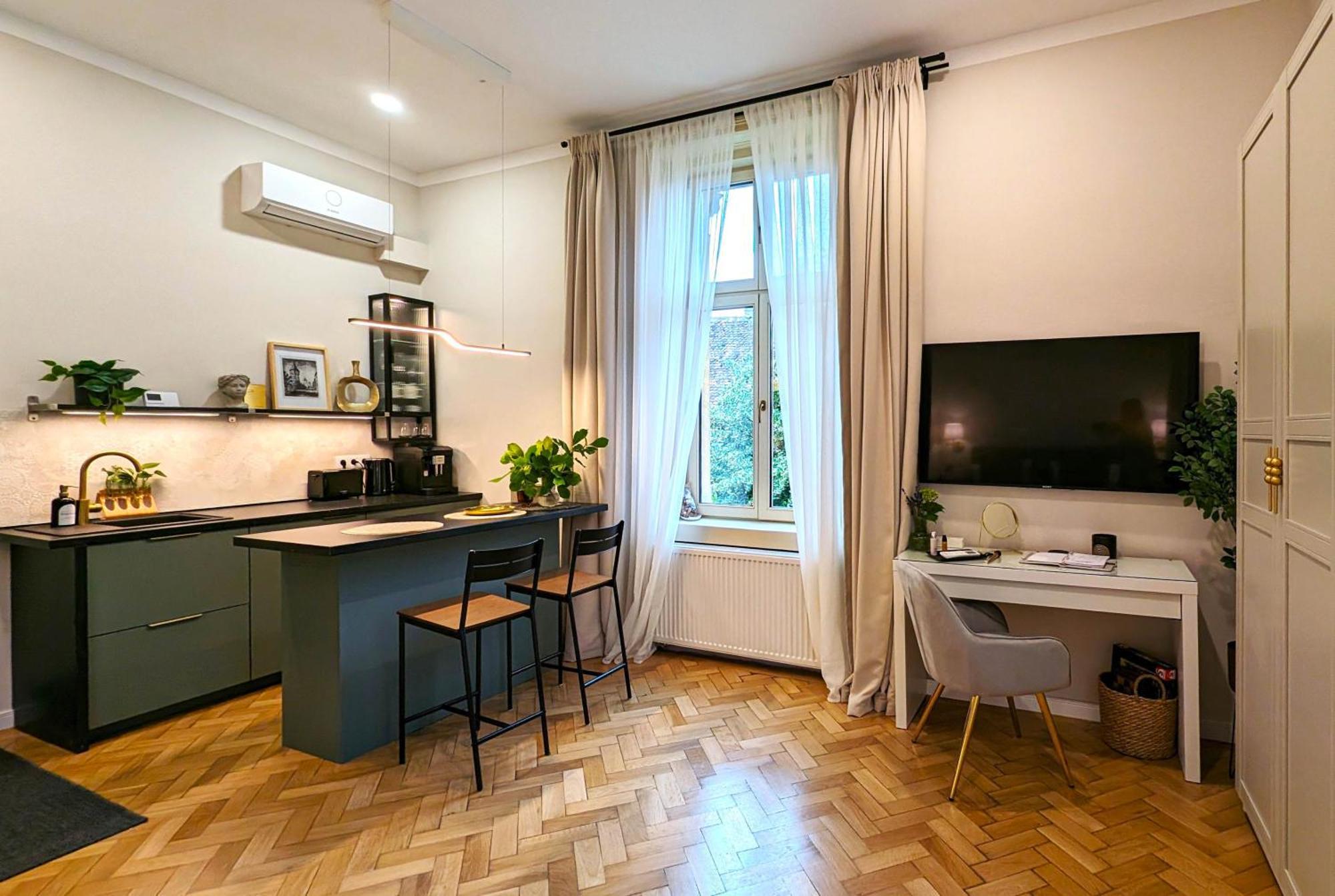 Apartment In Historic Center, Quiet Area, Ac Hermannstadt Exterior foto