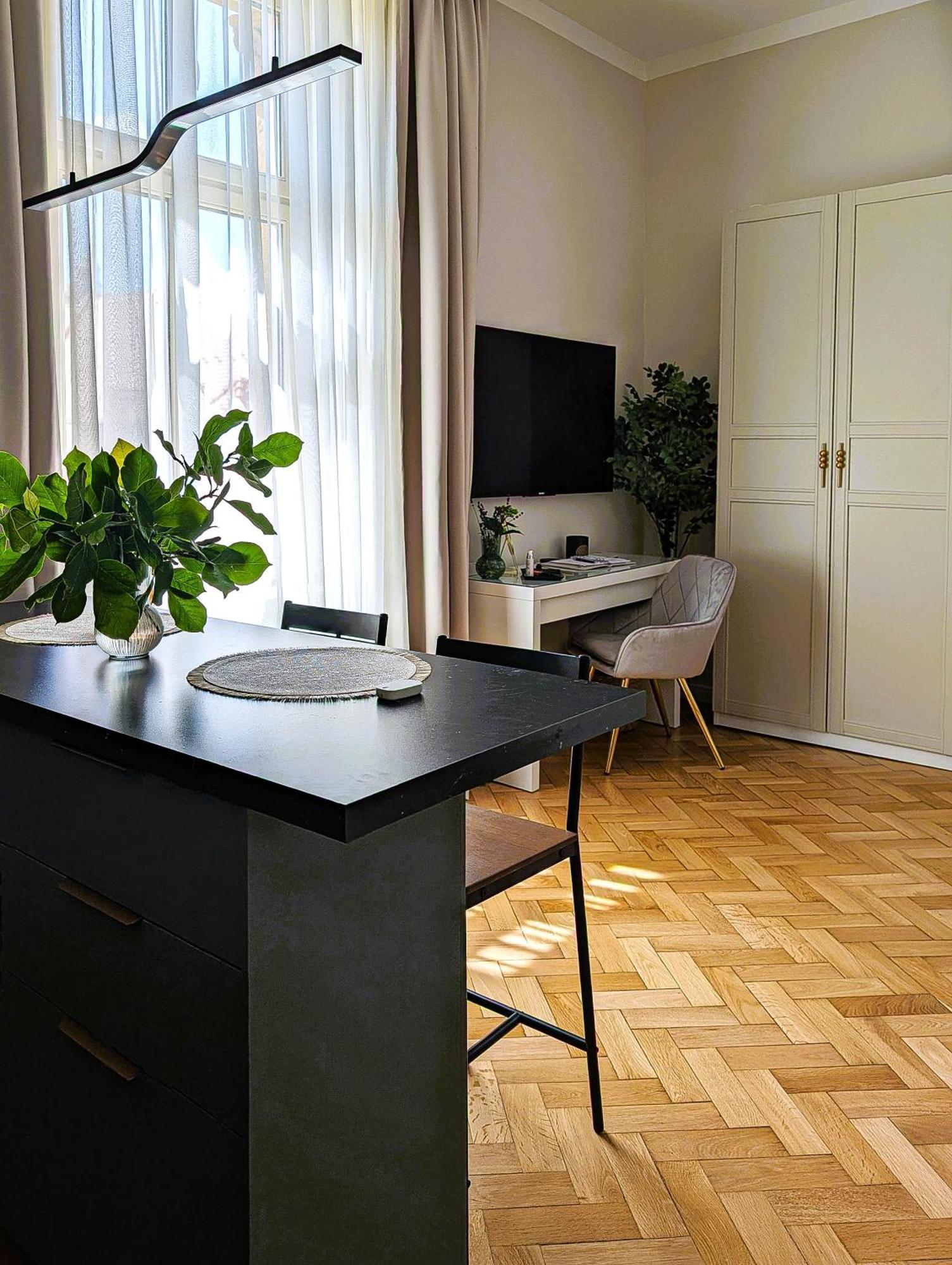Apartment In Historic Center, Quiet Area, Ac Hermannstadt Exterior foto
