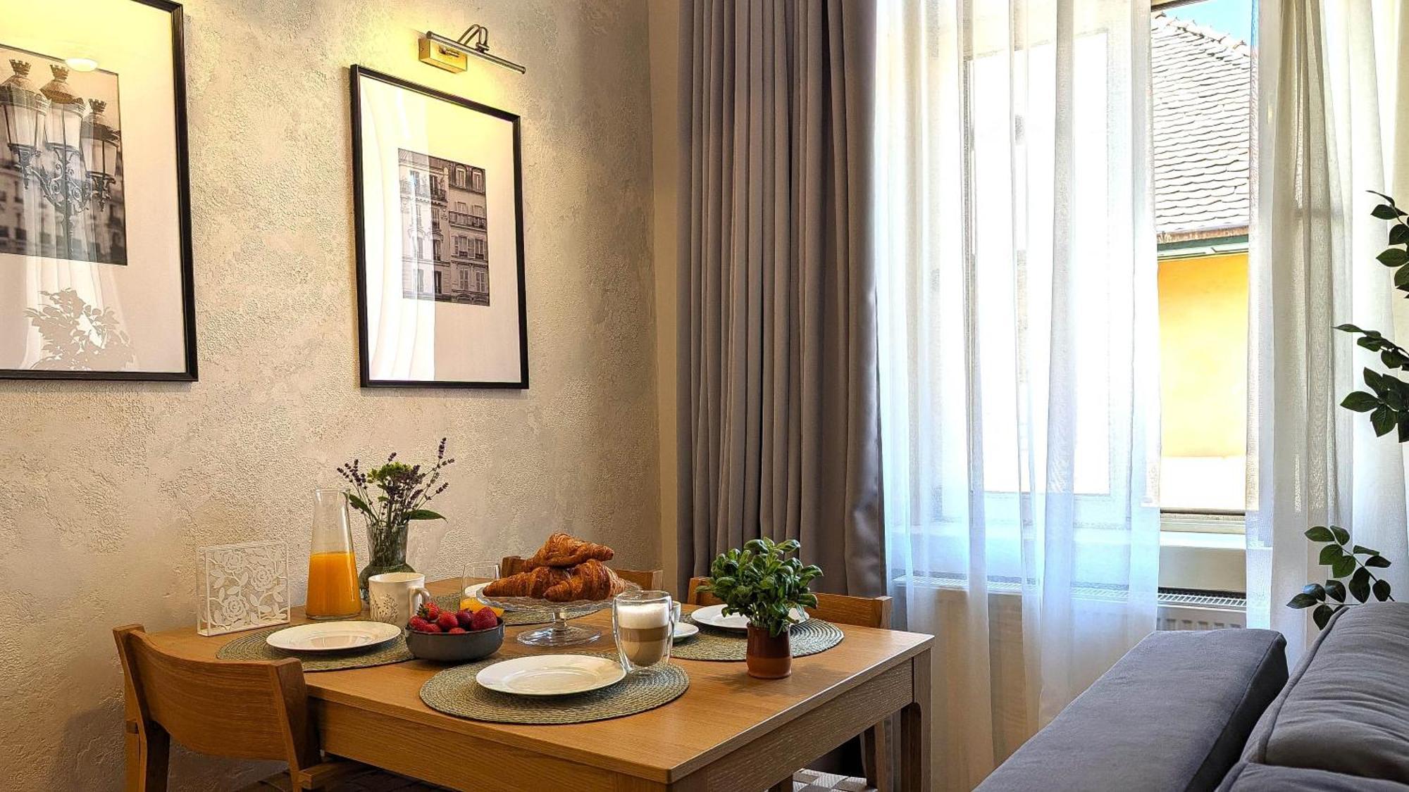 Apartments In Historic Center, Quiet Area, Ac Hermannstadt Exterior foto